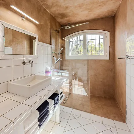 Holiday home Triptyque - Avec Piscine Et Grand Jardin Villecroze