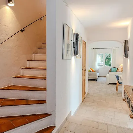 Triptyque - Avec Piscine Et Grand Jardin Holiday home *